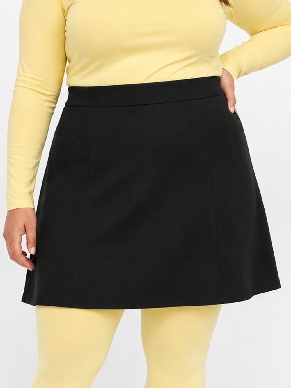 Reitmans Women’s Size 13 Black Skater Skirt A-Line Stretch Fully Lined